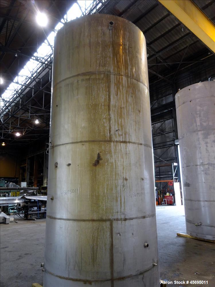 Used Tank, 4150 Gallon, 304 Stainless Steel, Vertical.