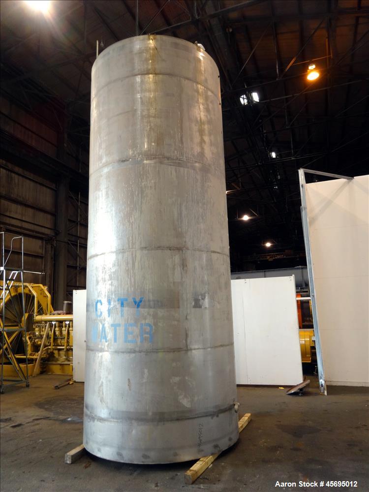 Used- Tank, 4750 Gallon, 304 Stainless Steel, Vertical.