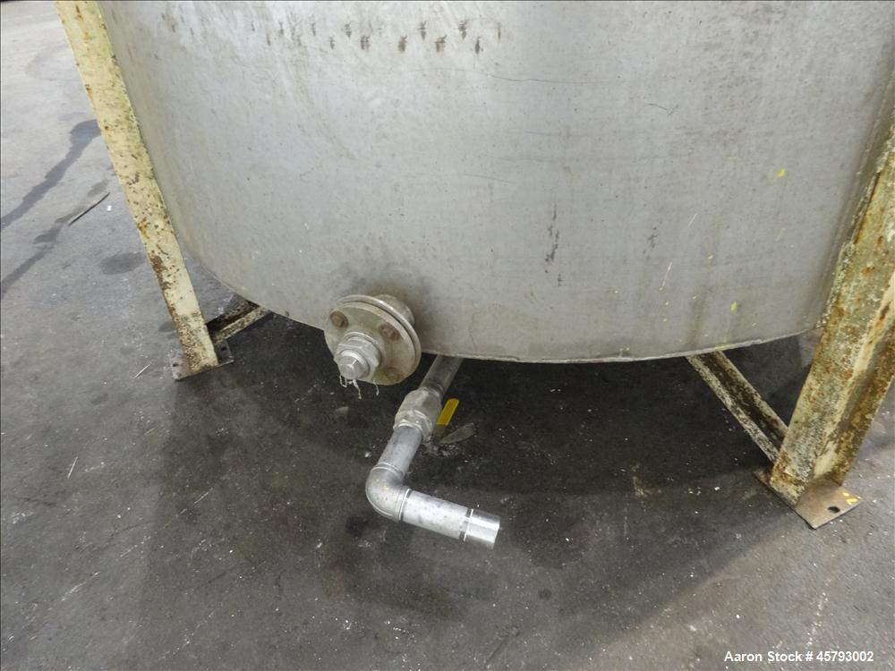 Used Tank, Approximately  3,800 Gallon, 304 Stainless Steel, Vertical.