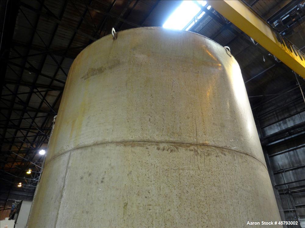 Used Tank, Approximately  3,800 Gallon, 304 Stainless Steel, Vertical.