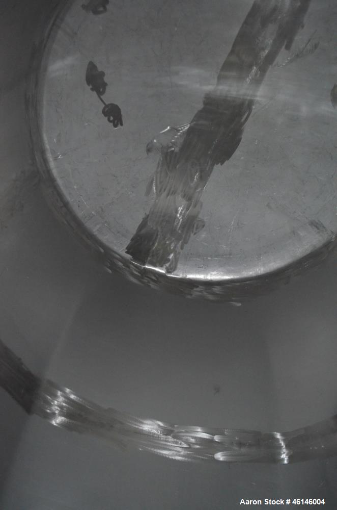 Used Tank, Approximate 1,300 Gallon, Stainless Steel, Horizontal.