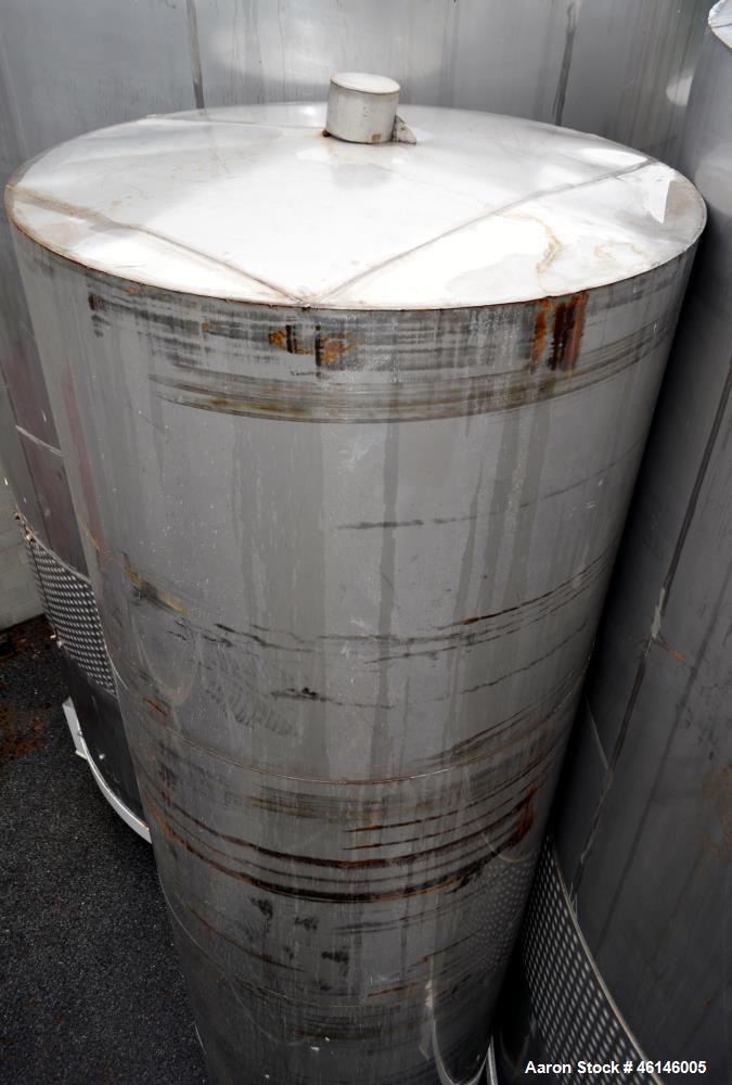 Used- Tank, Approximate 2300 Gallon, Stainless Steel, Vertical.