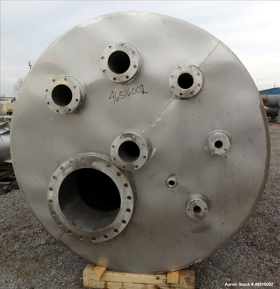 Used Stainless Steel Tank, Approximately 4,000 Gallon.