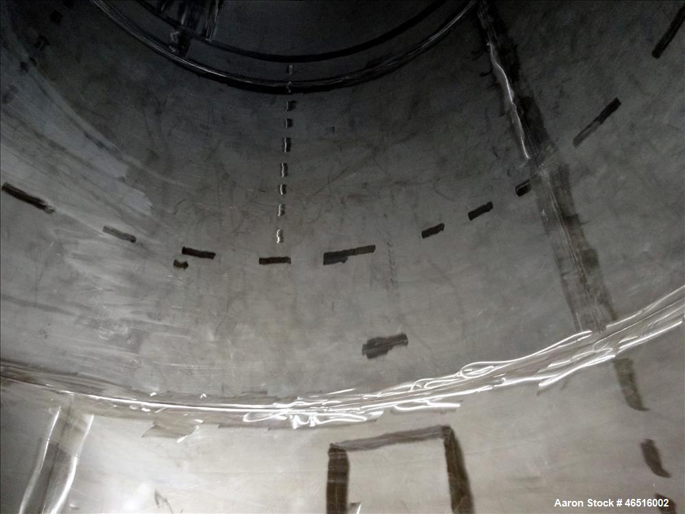 Used Stainless Steel Tank, Approximately 4,000 Gallon.