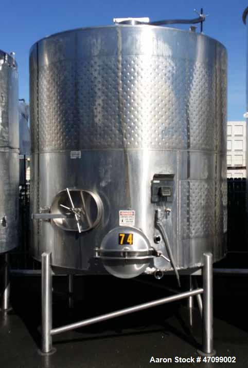 Used- Approx. 3000 Gallon Stainless Steel Jacketed Wine Tank. Approx. 96" diameter x 96" straight side. Open top with a stai...