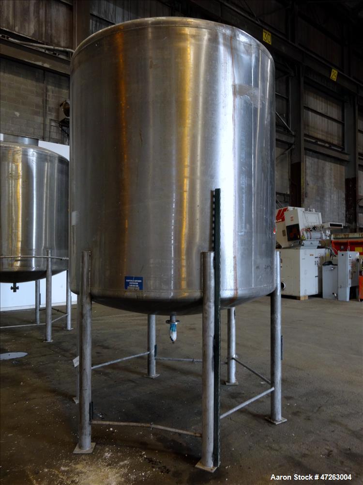 Used Tank, Approximate 1,850 Gallon, 304 Stainless Steel, Vertical.