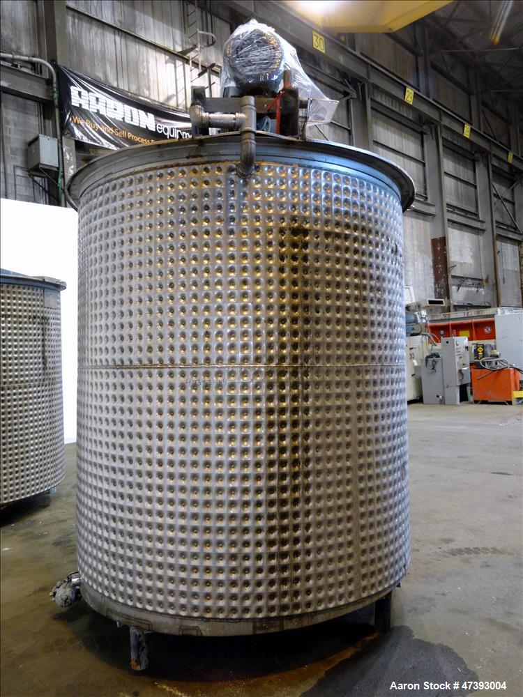 Used Mixing Tank, Approximate 2,000 Gallon, 304 Stainless Steel, Vertical.