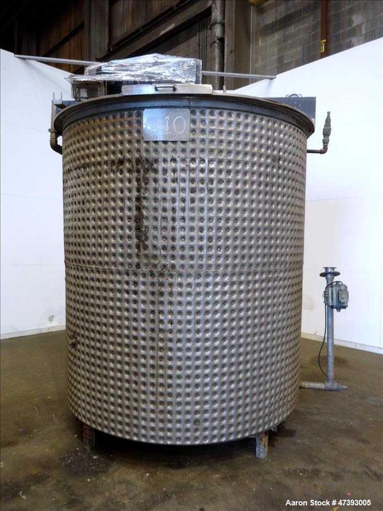Used Mixing Tank, Approximate 2,000 Gallon, Stainless Steel, Vertical.