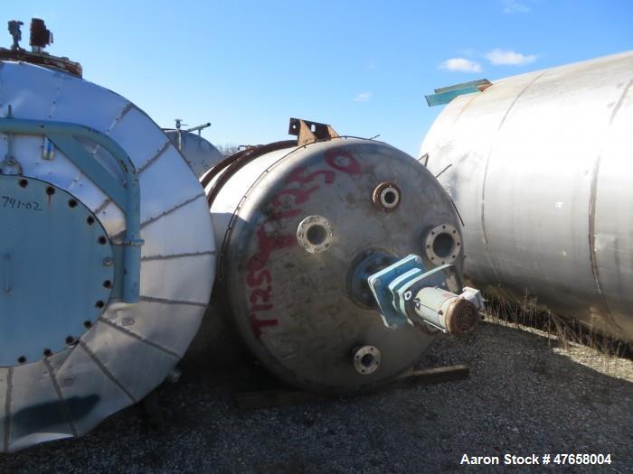 Used Toledo Tank, Approximately 2,600 Gallon, 304 Stainless Steel, Vertical. Approximate 72” diameter x 135” straight side. Internal rated 30 psi at 375 degrees F. 5/16" Wall thickness. Includes a Ch...