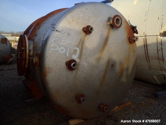 Used Falco Tank, Approximately 2,500 Gallon, 304 Stainless Steel, Vertical. Approximate 89” diameter x 138” straight side. Internal rated 40 psi & Full Vacuum. 5/16" Wall thickness. Serial# 1613-932,...