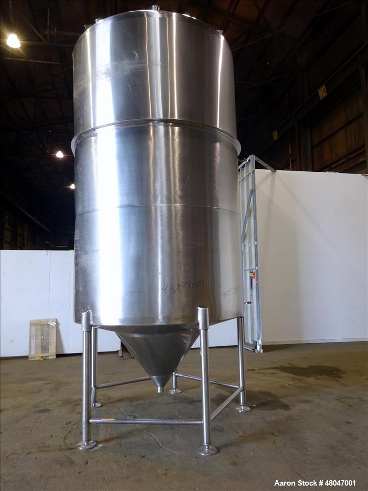 Used Tank, Approximate 3,200 Gallon, 316 Stainless Steel, Vertical