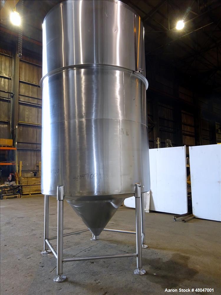 Used Tank, Approximate 3,200 Gallon, 316 Stainless Steel, Vertical