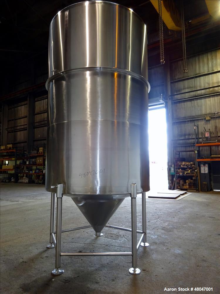 Used Tank, Approximate 3,200 Gallon, 316 Stainless Steel, Vertical