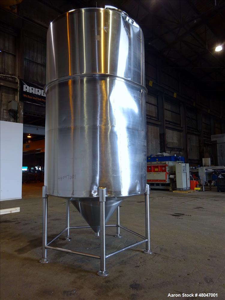 Used Tank, Approximate 3,200 Gallon, 316 Stainless Steel, Vertical
