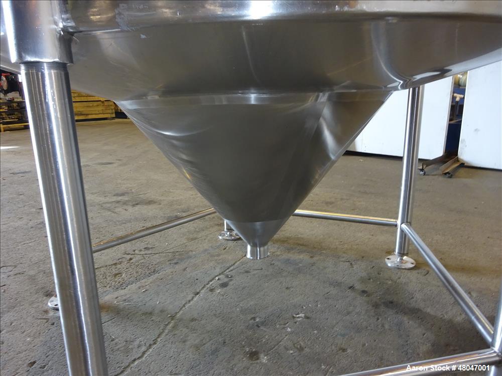 Used Tank, Approximate 3,200 Gallon, 316 Stainless Steel, Vertical