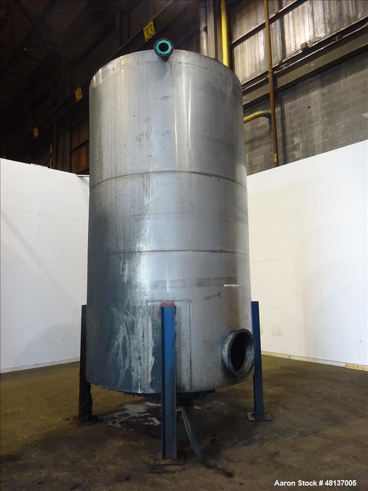 Used Tank, 4,000 Gallon, 304 Stainless steel, Vertical. Approximate 88" diameter x 155" straight side, flat top, cone bottom. Top openings: 3", (2) 4. Side openings: 18" man way with cover, 4", 8" ce...