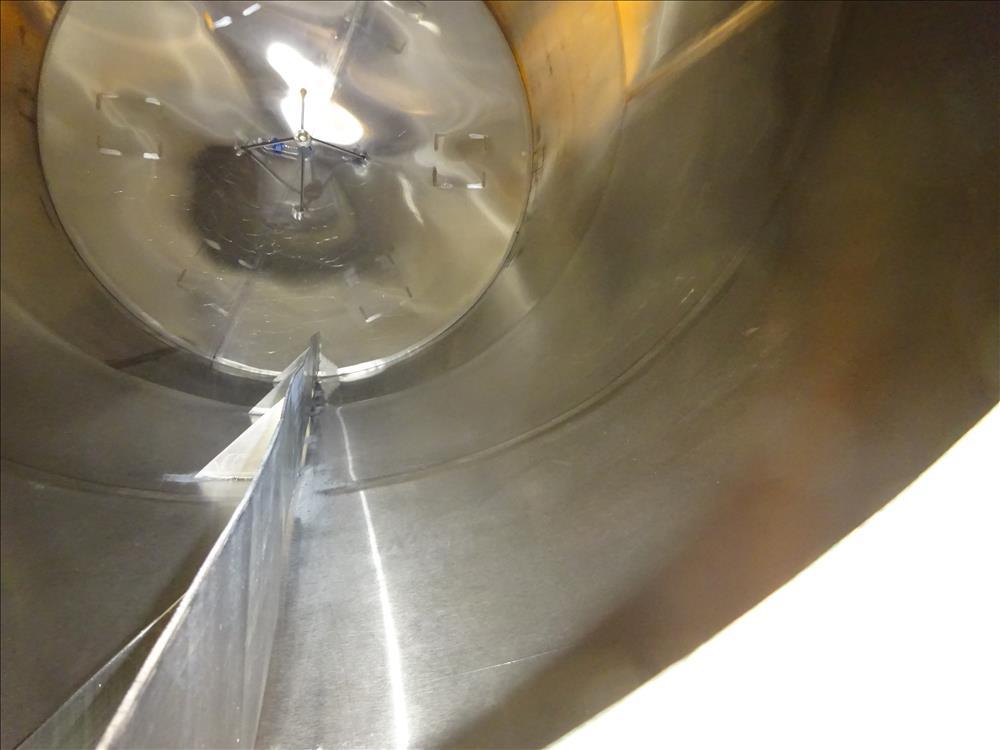 Used Stainless Steel Metals Inc. Approximately 4,000 Gallon Tank