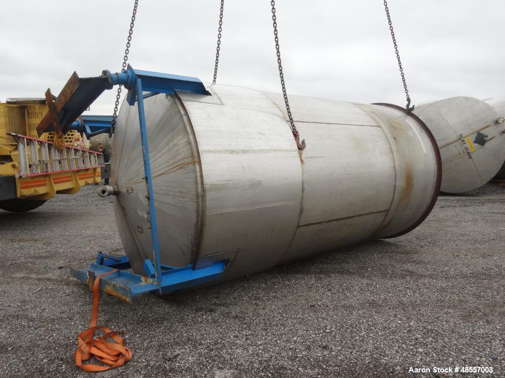 Used Areco Tank, Approximately 4800 Gallon, 304 Stainless Steel, Vertical.