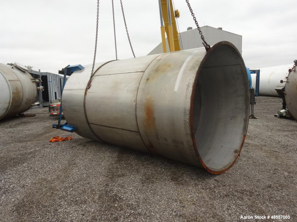 Used Areco Tank, Approximately 4800 Gallon, 304 Stainless Steel, Vertical.