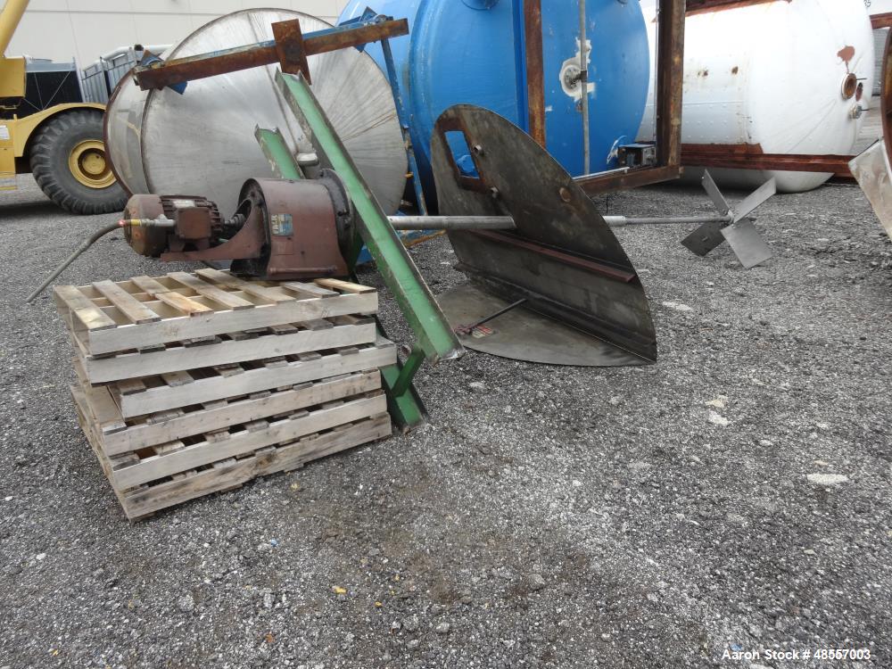 Used Areco Tank, Approximately 4800 Gallon, 304 Stainless Steel, Vertical.