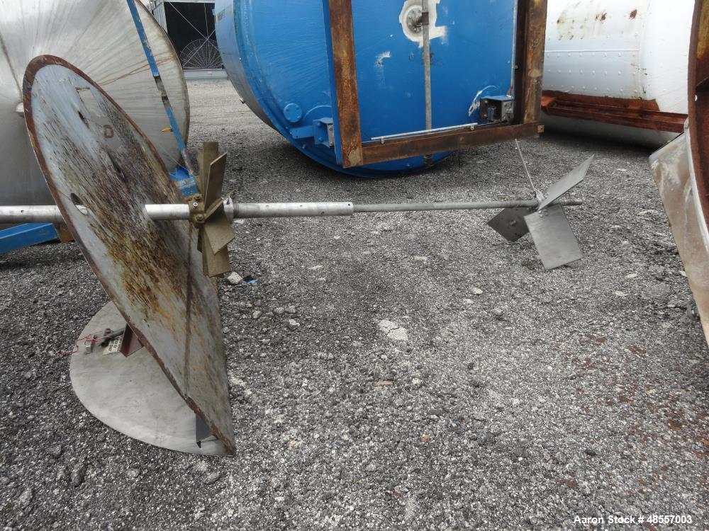 Used Areco Tank, Approximately 4800 Gallon, 304 Stainless Steel, Vertical.