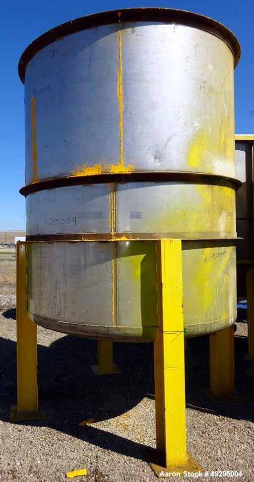 Used- Tank, Approximate 2,300 Gallon, Stainless Steel, Vertical.