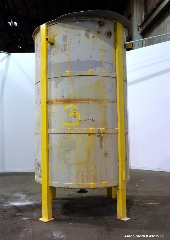 Used- Tank, Approximate 2,500 Gallon, 304 Stainless Steel, Vertical