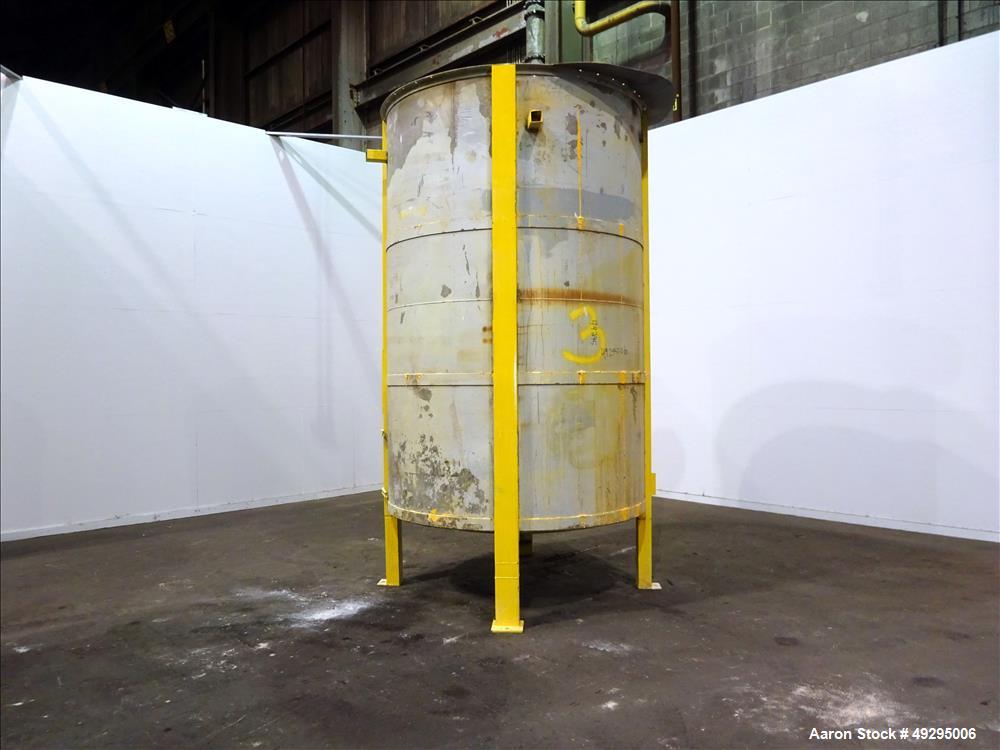 Used- Tank, Approximate 2,500 Gallon, 304 Stainless Steel, Vertical