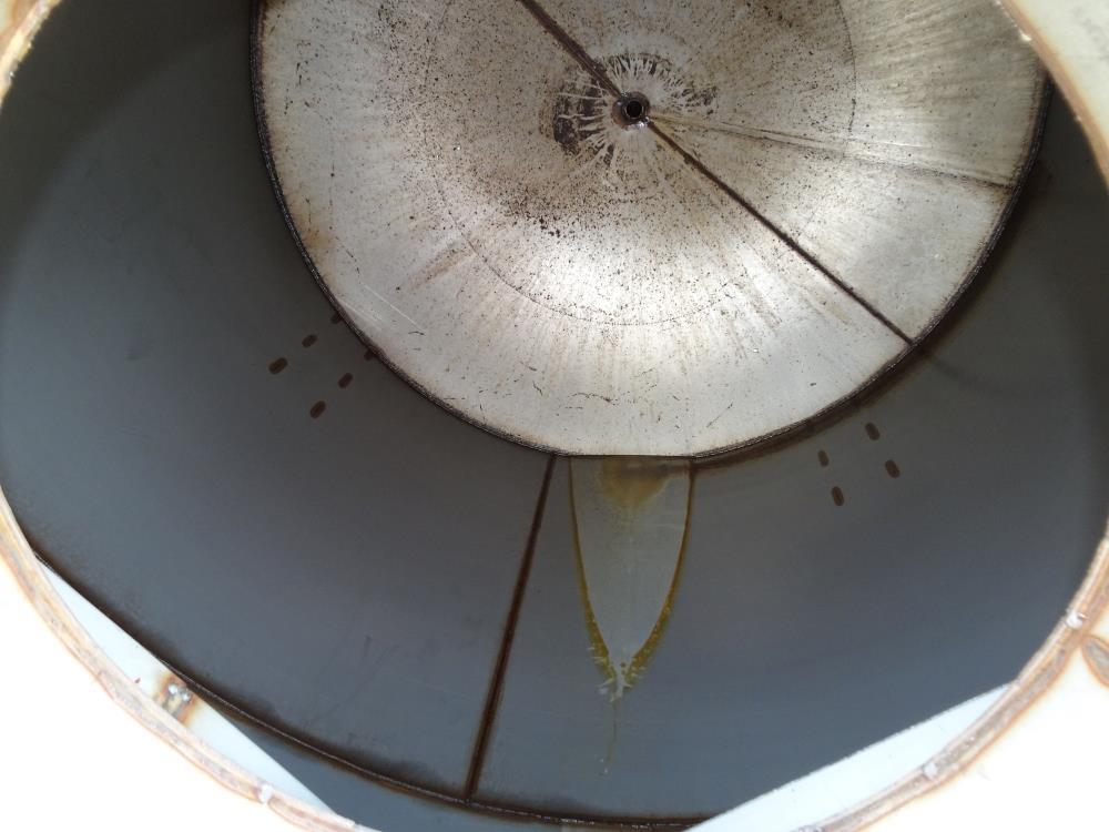 Used Tank, Approximate 1500 Gallon, Stainless Steel, Vertical.
