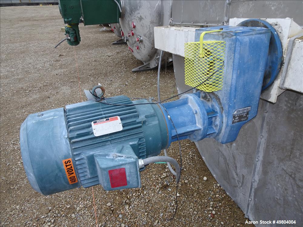 Used Bright Sheet Metal Tank, Approximately 3,000 Gallon, 304 Stainless Steel