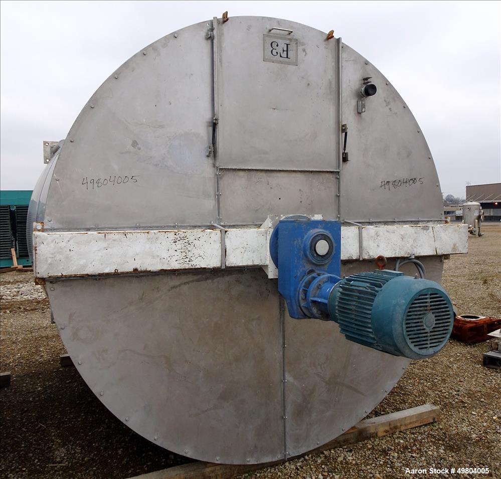 Used- Bright Sheet Metal Tank, Approximately 4,000 Gallon, 304 Stainless Steel