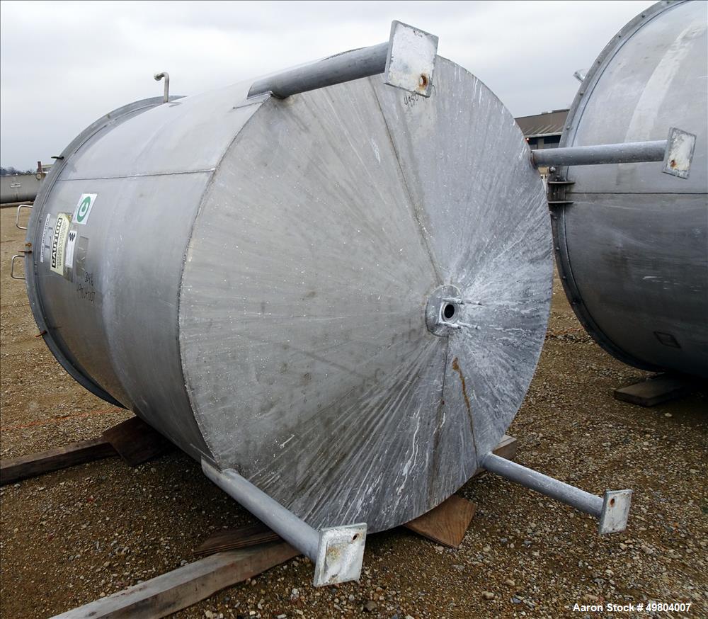 Used Bright Sheet Metal Tank, Approximately 1,000 Gallon, 304 Stainless Steel