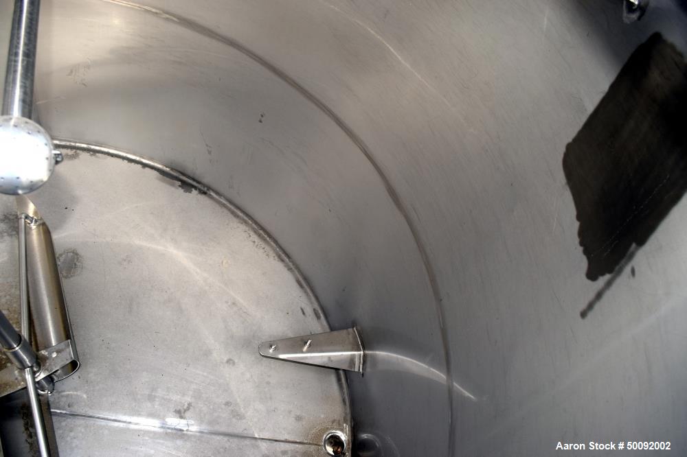 Used Tank, Approximate 2000 Gallon, Stainless Steel, Vertical.