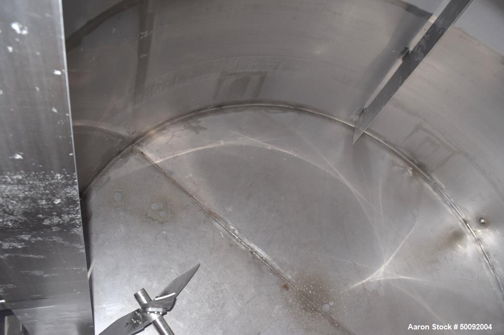 Used Tank, Approximate 3500 Gallon, Stainless Steel, Vertical. 