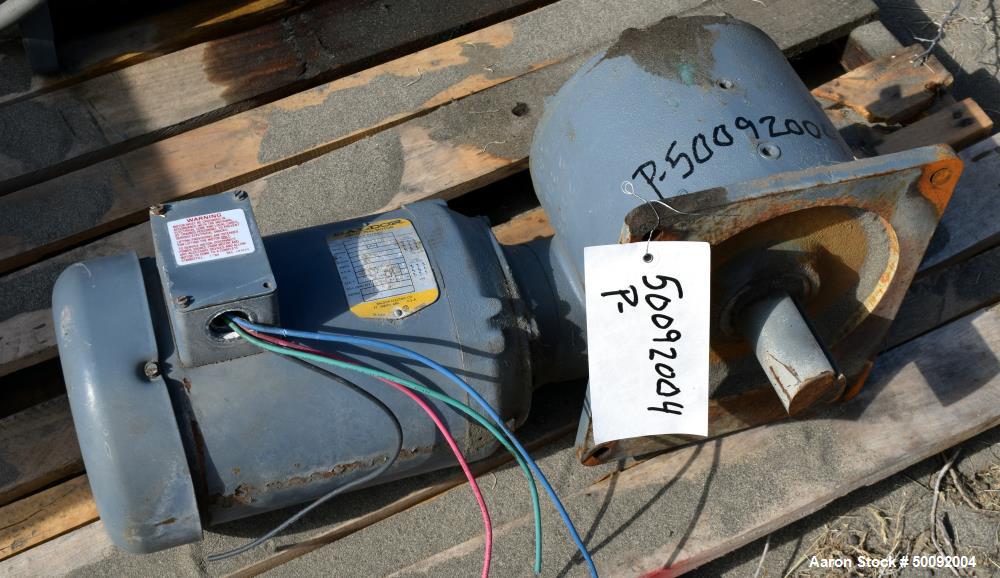 Used Tank, Approximate 3500 Gallon, Stainless Steel, Vertical. 