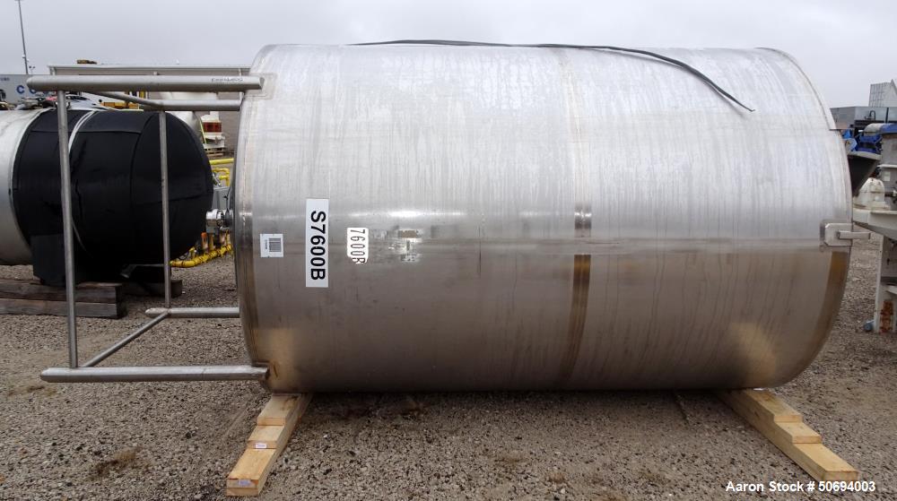 Used Tank, 2300 Gallon, 316 Stainless Steel, Vertical.