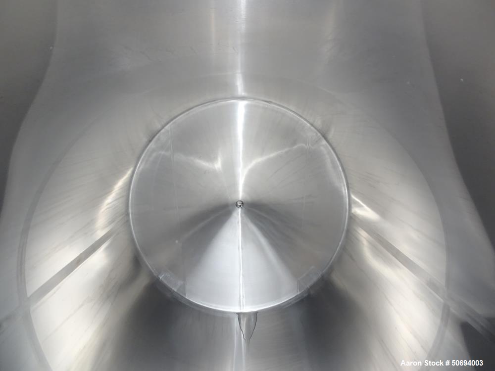 Used Tank, 2300 Gallon, 316 Stainless Steel, Vertical.