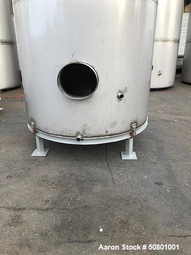 Used 3175 Gallon Vertical Stainless Steel Tank