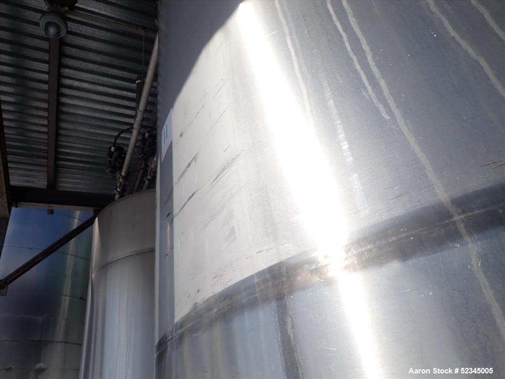 Used-Stainless Steel Tank, Approximately 2000 Gallons