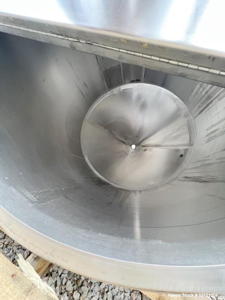 Used- Stainless Steel Tank, Approximate 1,300 Gallon, Stainless Steel, Vertical. Approximate 80" diameter x 60" straight sid...
