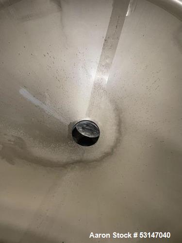 L&A Process Systems Inc. 2,000 Gallon 304 Stainless Steel Tank.