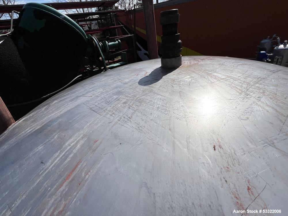 DCI 1,000 Gallon Stainless Steel Tank