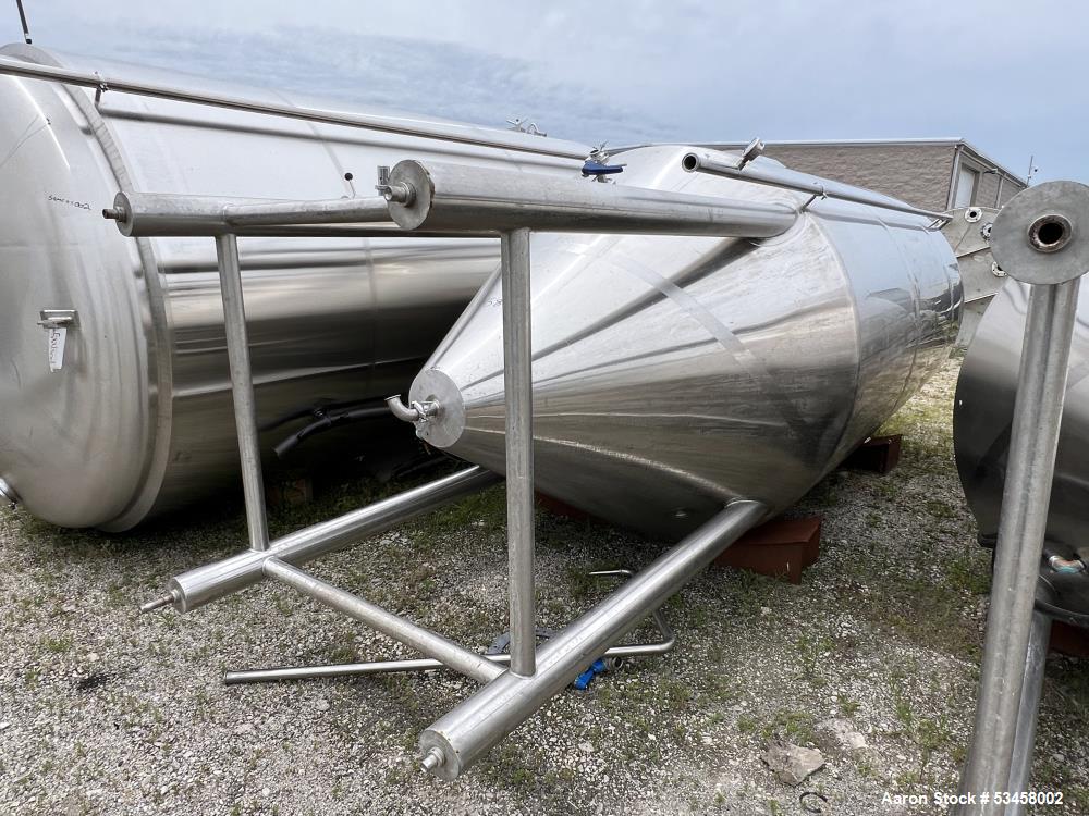 Brew Tank, Approximately 2000 Gallons Capacity, 304 Stainless Steel