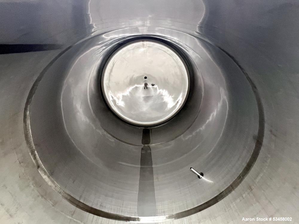 Brew Tank, Approximately 2000 Gallons Capacity, 304 Stainless Steel