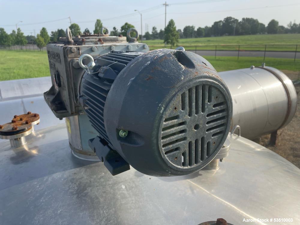 Walker Stainless 1,500 Gallon Mix Tank