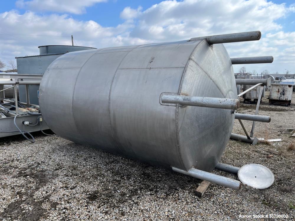 Used 3,400 Gallon Vertical Stainless Steel Tank – 304 SS, 88" Diameter, 6-Leg Base