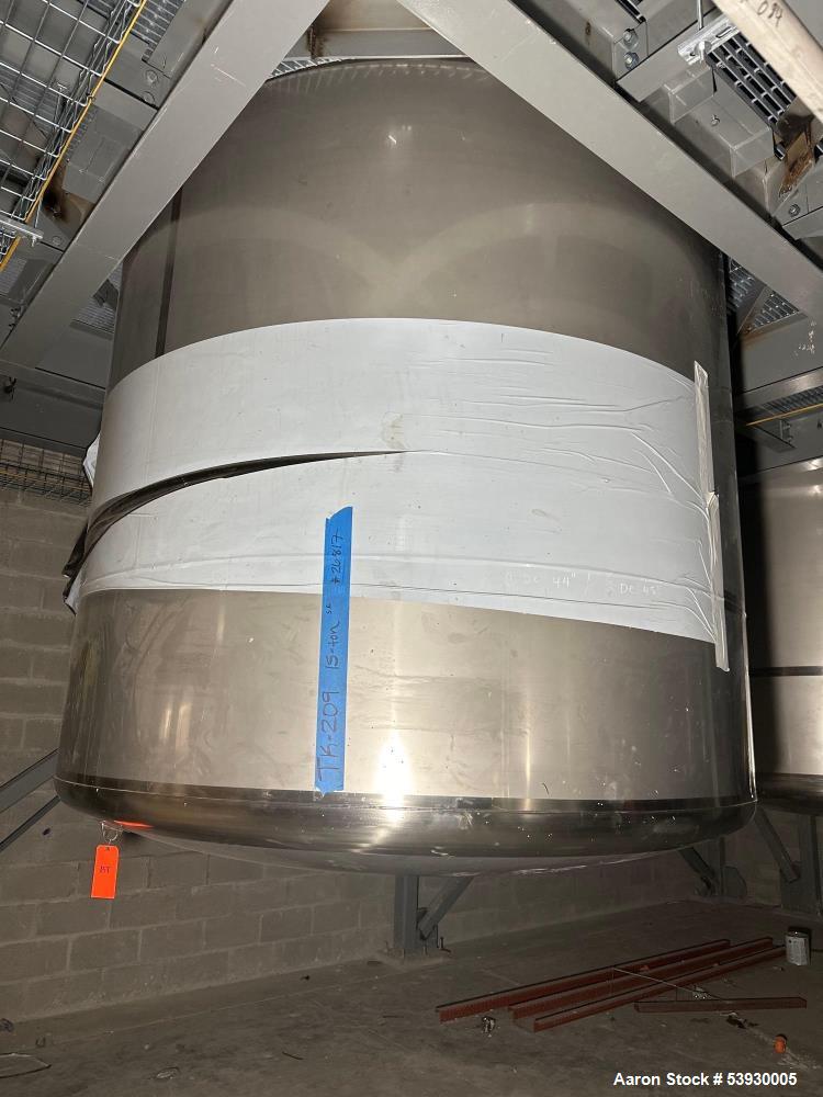 Used ICCNW Single wall 316 stainless steel mixing tank, 99IN. diameter x 11FT high, 4,605 gallon capacity, (TK 209 / 26817), 4 blade agitator with 5HP drive, mounted on (2) load cells (only 2/4 insta...