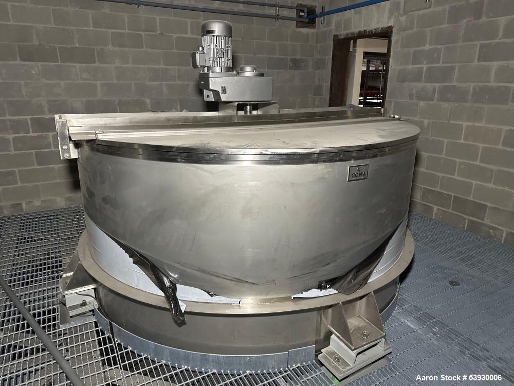 Used ICCNW Single wall 316 stainless steel mixing tank, 99IN. diameter x 11FT high, 4,605 gallon capacity, (TK 224 / 26819), 4 blade agitator with 5HP drive, mounted on (2) load cells (only 2/4 insta...