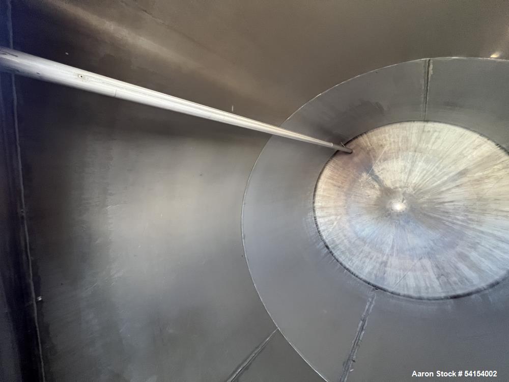 Pre-Owned 3,800 Gallon 316 Stainless Steel Vertical Storage Tank – Flat Top & Di