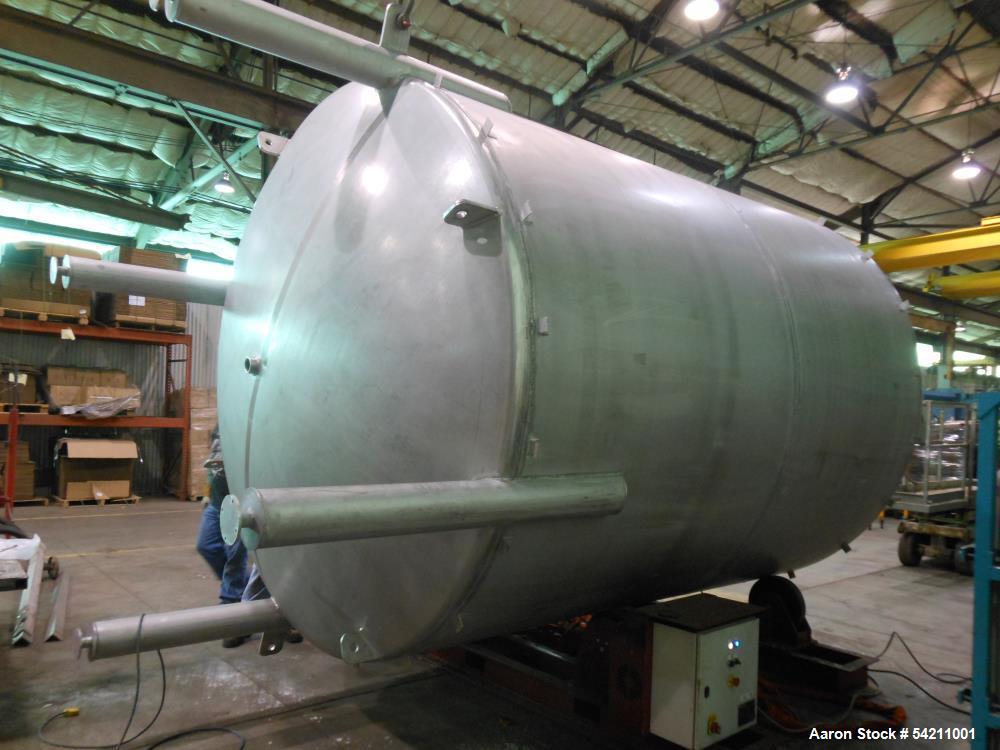 Unused 4,000-Gallon Stainless Steel Storage Tank | Type 316 SS | Dished Top & Bottom | 108" Dia x 108" H | Atmospheric | Manway & Flanged Fittings